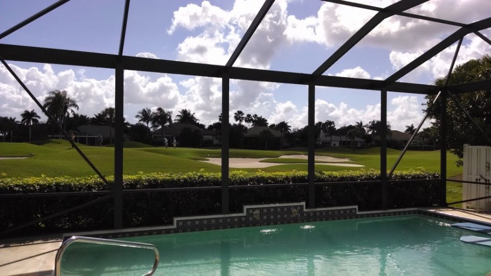 Newly-painted-pool-enclousre-Ibis